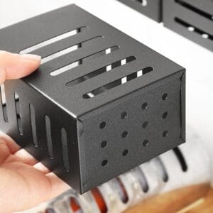 wall mounted cutlery holder with drainage