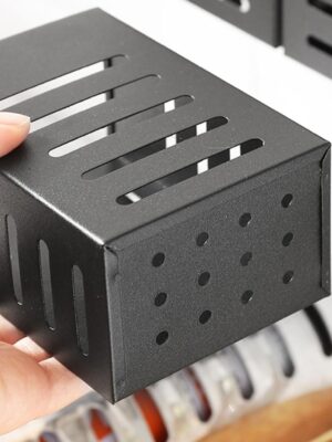 wall mounted cutlery holder with drainage