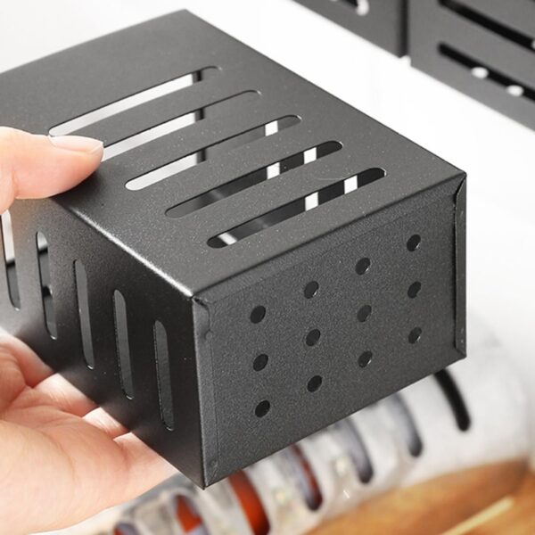 wall mounted cutlery holder with drainage